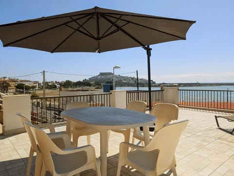 View (from property/room), Balcony/Terrace, Sea view