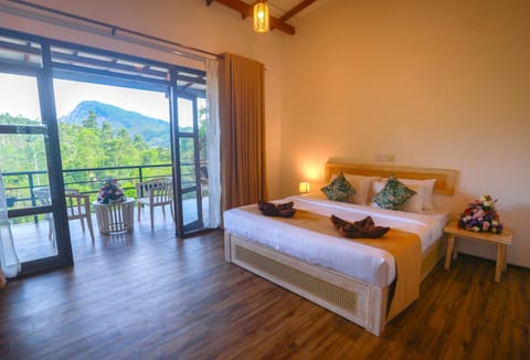 Bedroom, Mountain view
