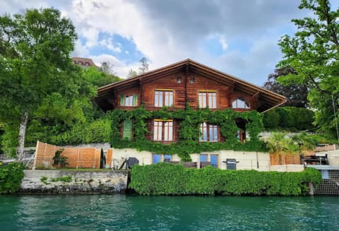 Property building, Spring, Day, Natural landscape, Garden, Garden view, Lake view, River view