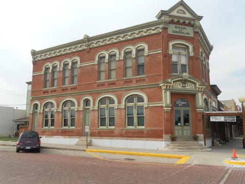 Facade/entrance