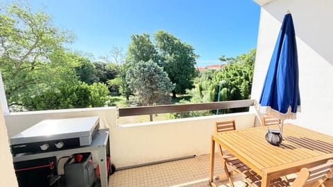 Balcony/Terrace, Garden view