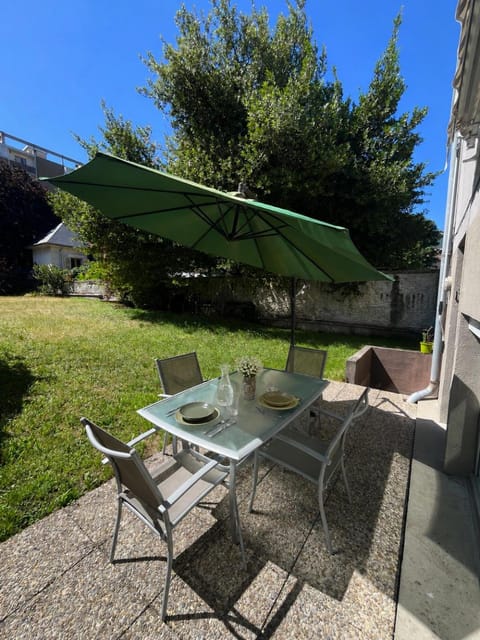 Patio, Garden, Garden view