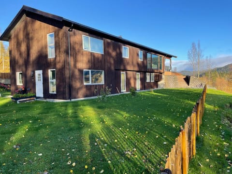 Property building, Garden, Garden view