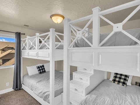 bunk bed