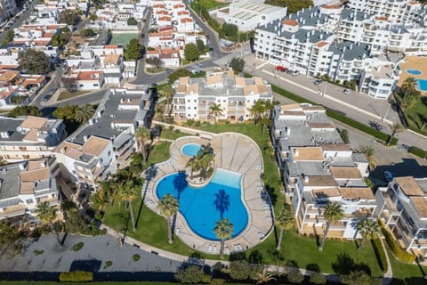 Neighbourhood, Bird's eye view, City view, Pool view, Swimming pool, Location