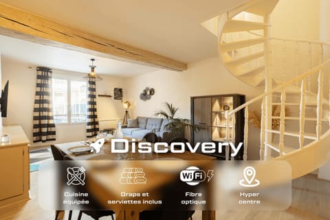 Communal lounge/ TV room, TV and multimedia, Living room, Seating area