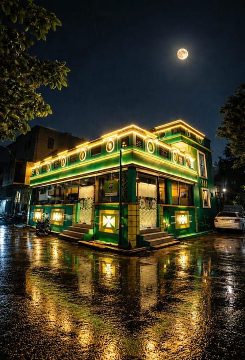 Property building, Night