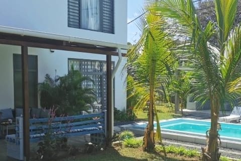 Garden, Swimming pool