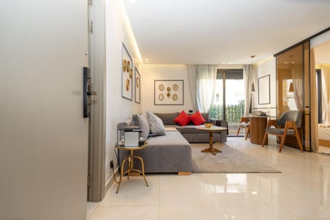 Living room, Photo of the whole room, Bedroom