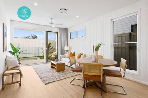 Bed, BBQ facilities, Bathroom, Balcony/Terrace, Beach, Bedroom, air conditioner