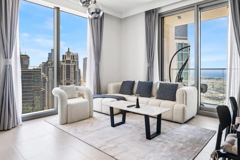Day, View (from property/room), Balcony/Terrace, Living room, Seating area
