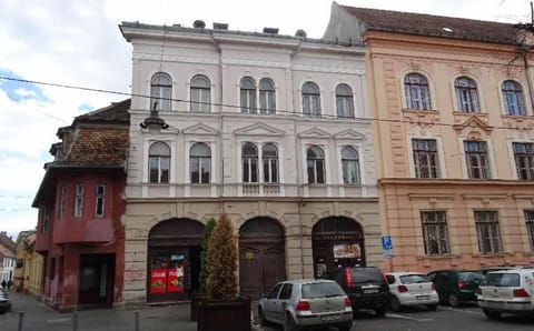 Property building, Location