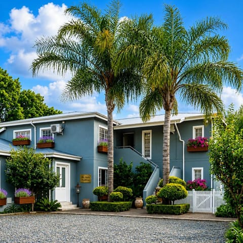 Property building, Garden, Garden view