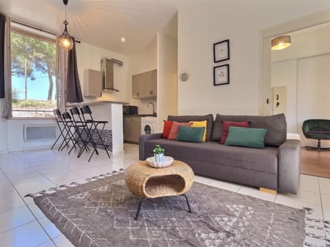 Living room, kitchen
