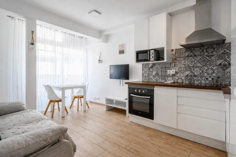 Communal lounge/ TV room, Living room, Dining area