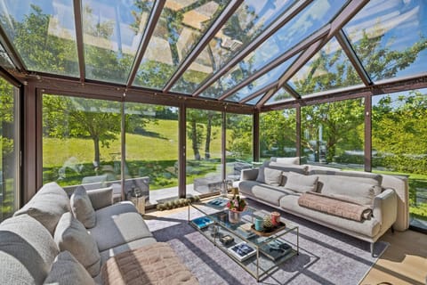 Day, Garden, View (from property/room), Balcony/Terrace, Living room, Seating area, Garden view