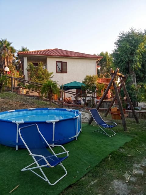 Garden, Swimming pool, sunbed