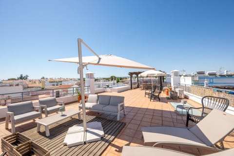 Balcony/Terrace, River view, Sea view, sunbed