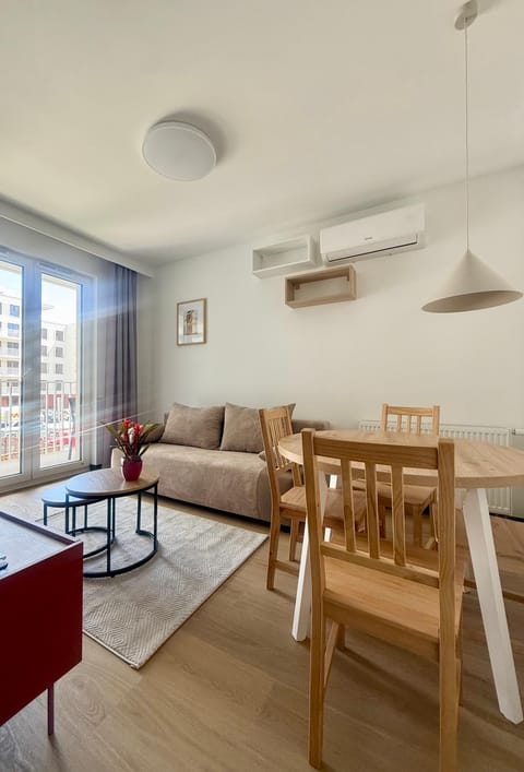 Living room, Seating area, Dining area, air conditioner