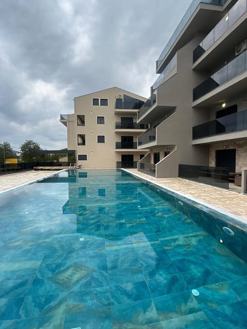 Pool view, Swimming pool