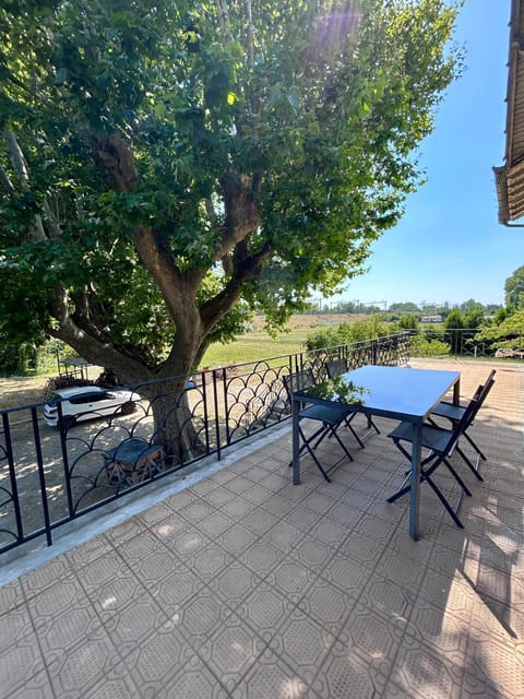 Patio, Spring, Day, Natural landscape, Garden, View (from property/room), Balcony/Terrace, Dining area, Garden view