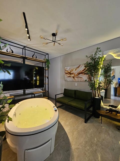 Hot Tub, Living room