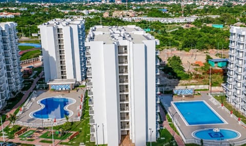 City view, Swimming pool