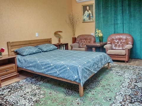 Bed, Living room, Photo of the whole room, Bedroom