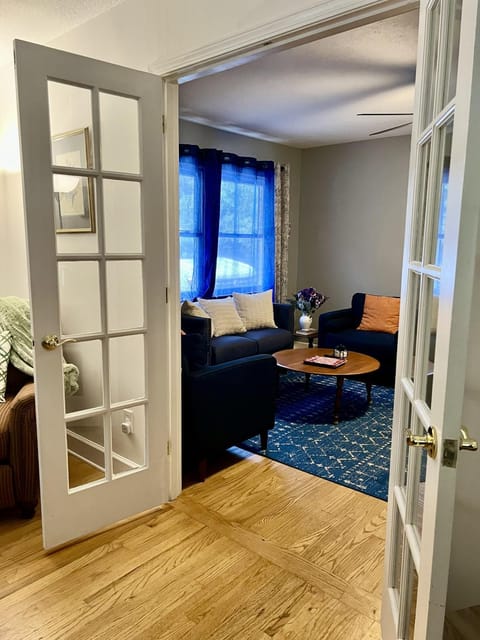 Communal lounge/ TV room, Family