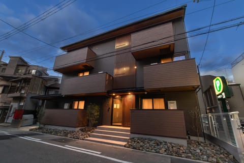 Property building, Neighbourhood