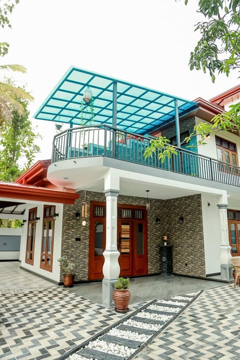 Property building, Balcony/Terrace