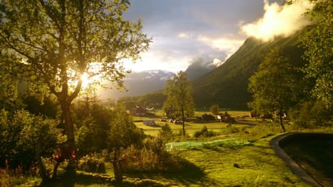 Natural landscape, Summer, On site, Mountain view, Sunset