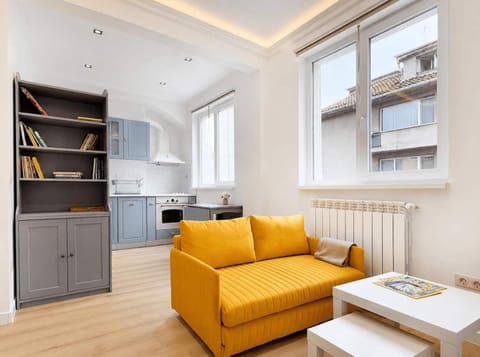 TV and multimedia, Kitchen or kitchenette, Living room