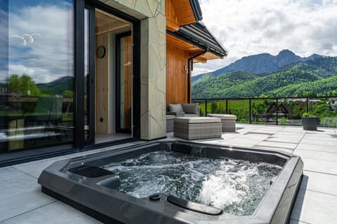 Hot Tub, Balcony/Terrace