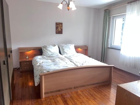 Bed, Bedroom, wardrobe