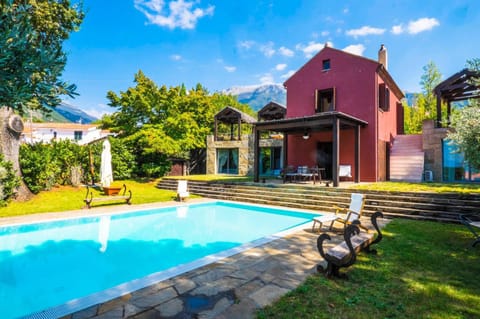 Property building, Garden, Garden view, Pool view, sunbed
