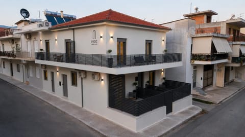 Property building, Day, Neighbourhood, Street view