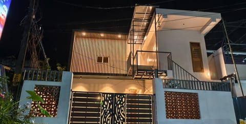 Property building, View (from property/room)