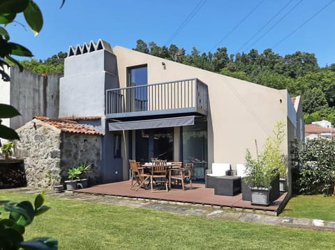 Property building, Patio, Garden