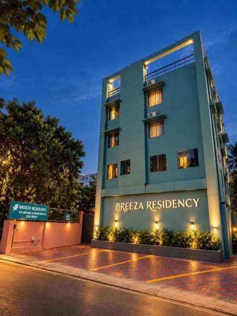 Property building, Facade/entrance, Day, Night, Street view