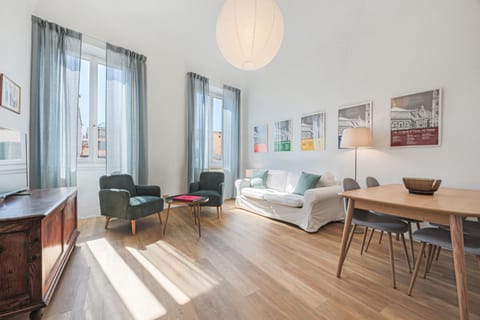 Living room, Lunch