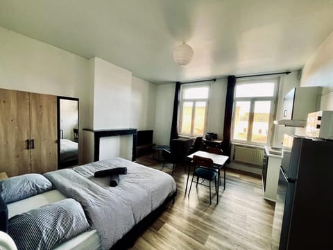 Bed, Photo of the whole room
