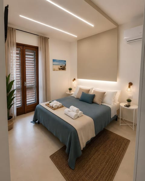 Living room, Bedroom