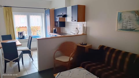 Living room, Dining area, kitchen