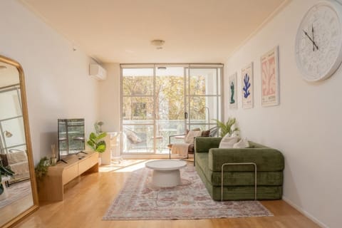 TV and multimedia, Balcony/Terrace, Living room, Seating area