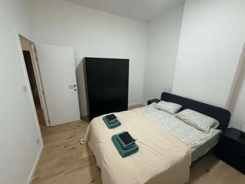 Bed, Photo of the whole room, Bedroom, wardrobe