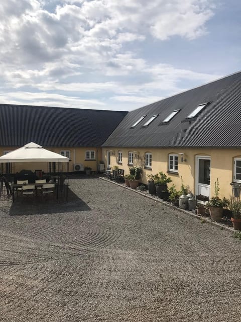 BBQ facilities, Balcony/Terrace