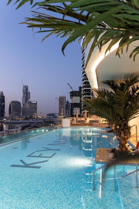 City view, Swimming pool