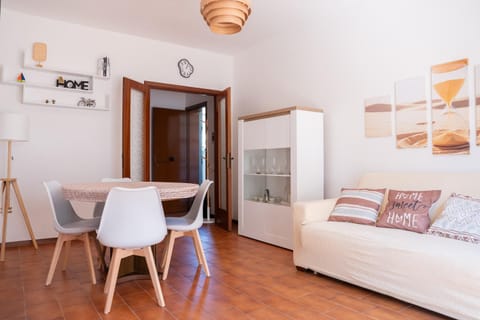 Living room, Photo of the whole room, Seating area, Dining area, air conditioner