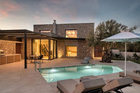 Property building, Natural landscape, Seating area, Pool view, Swimming pool, sunbed
